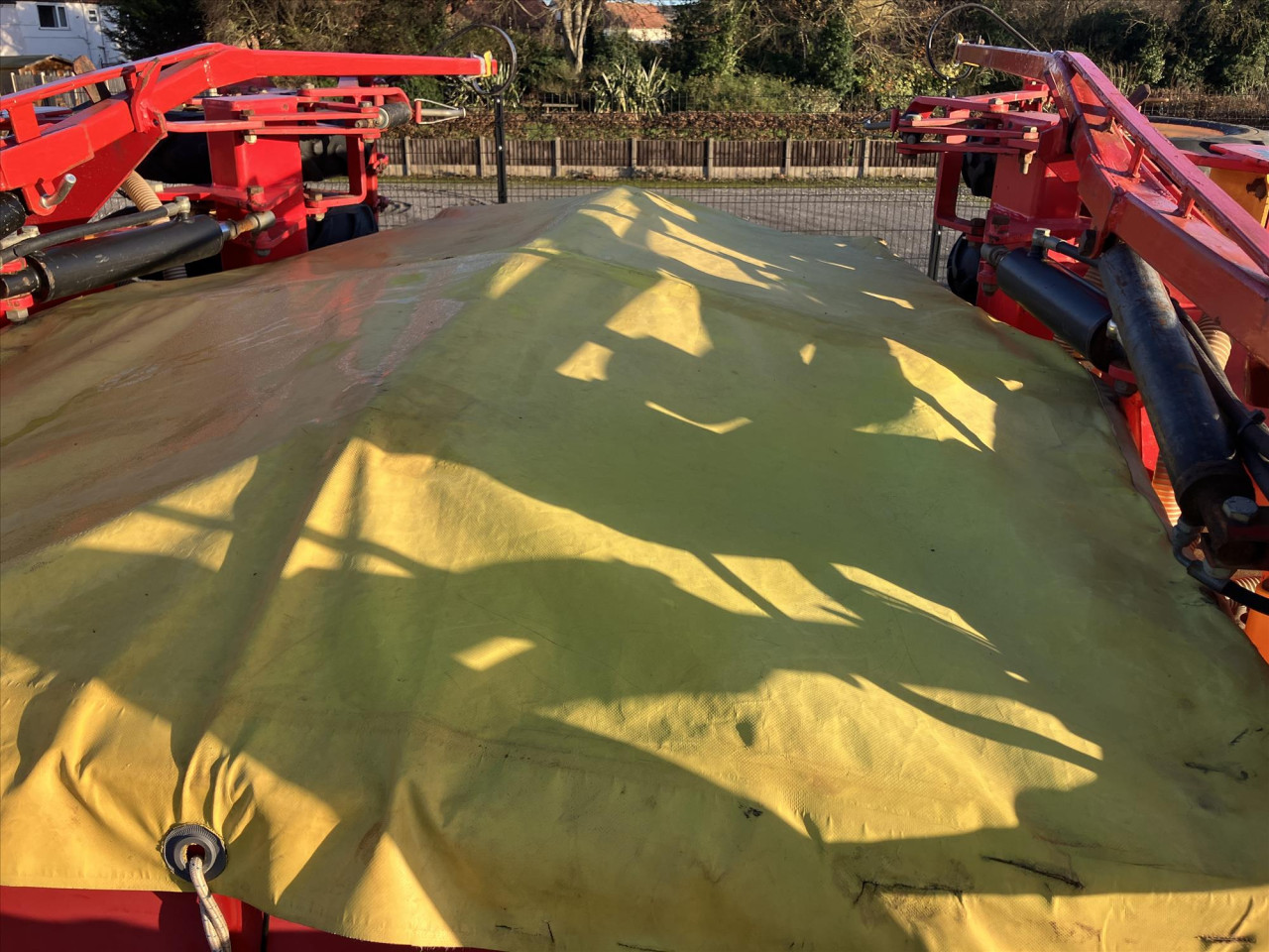 3e4ea927-58c8-42f1-8b1d-6f829df4f85b