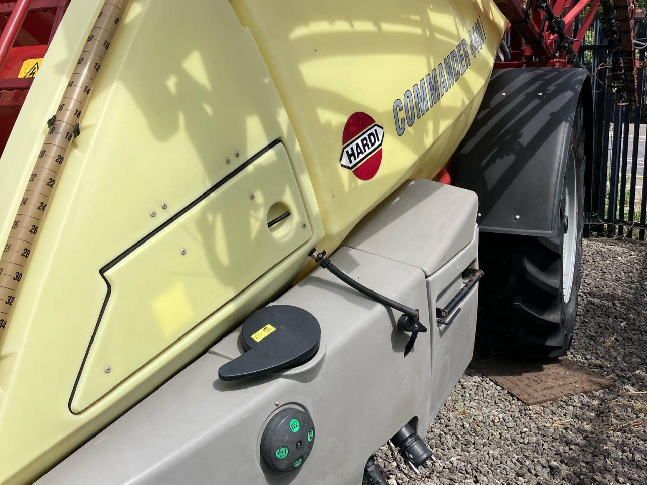 498a4249-99b9-4edd-93fd-99827ad2eef8