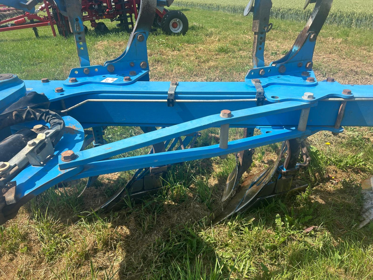 8f5d92fa-beea-4f32-a138-d1334748a598