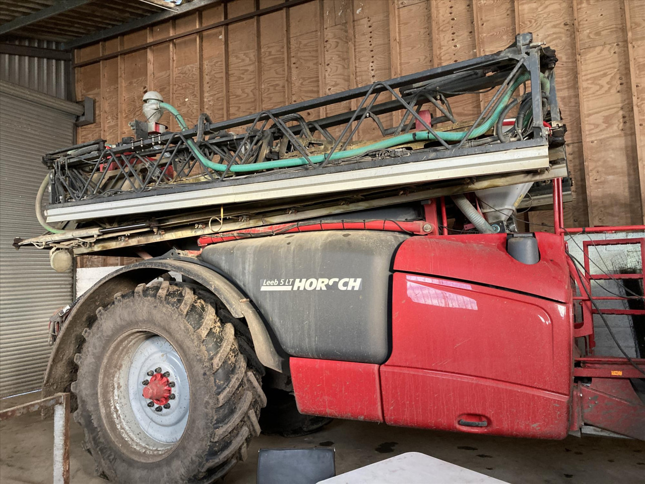 a44ad563-77f2-4928-a784-5016a0c3c454