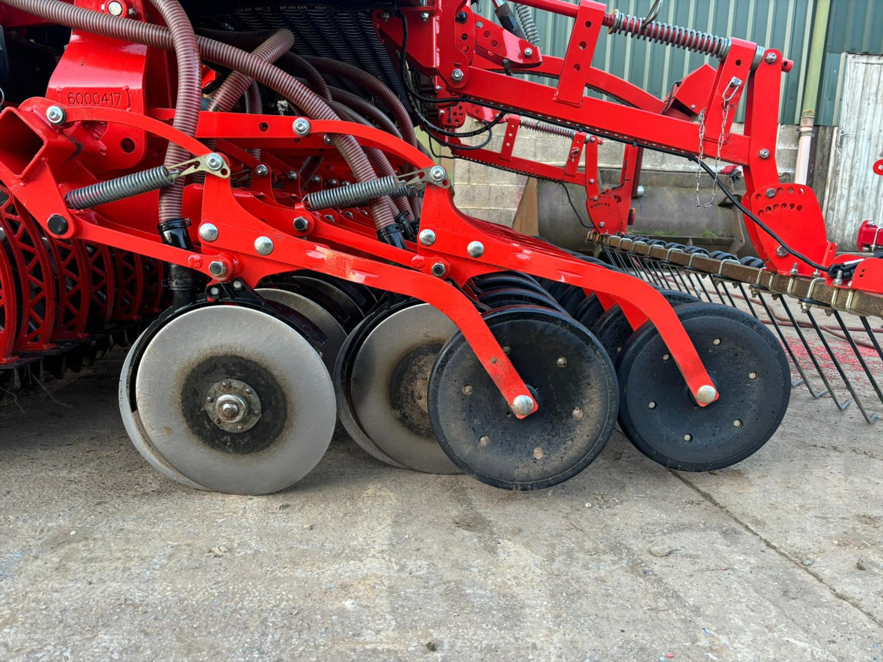 e81927a5-f515-411b-af3e-5d159193e111