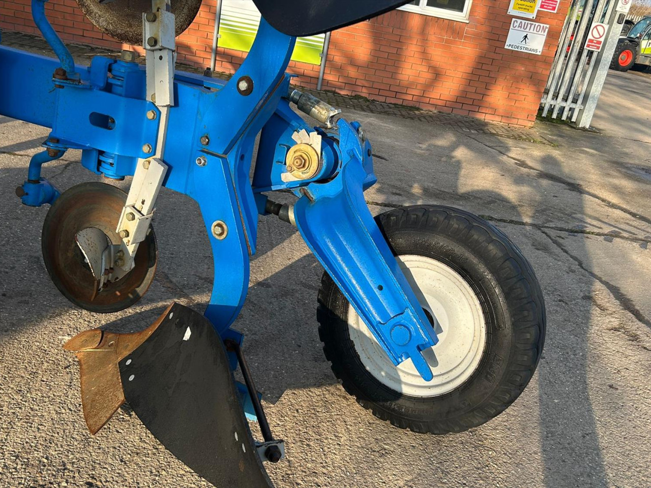 76fdf8ef-599b-4e47-8dd3-88904001c818