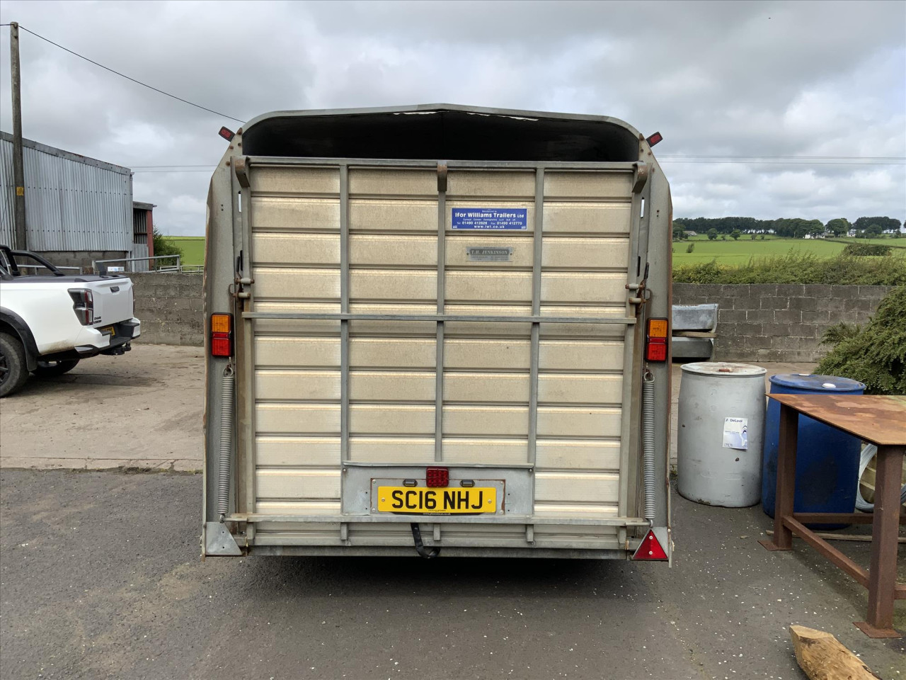 f727c02a-2a7d-464b-8d38-7d4d14e4f353