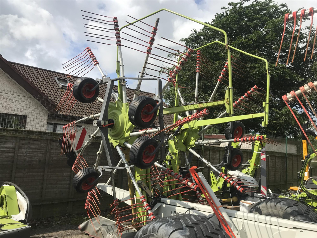 88e172e5-ea8d-4eb5-a273-ba6205ec028d