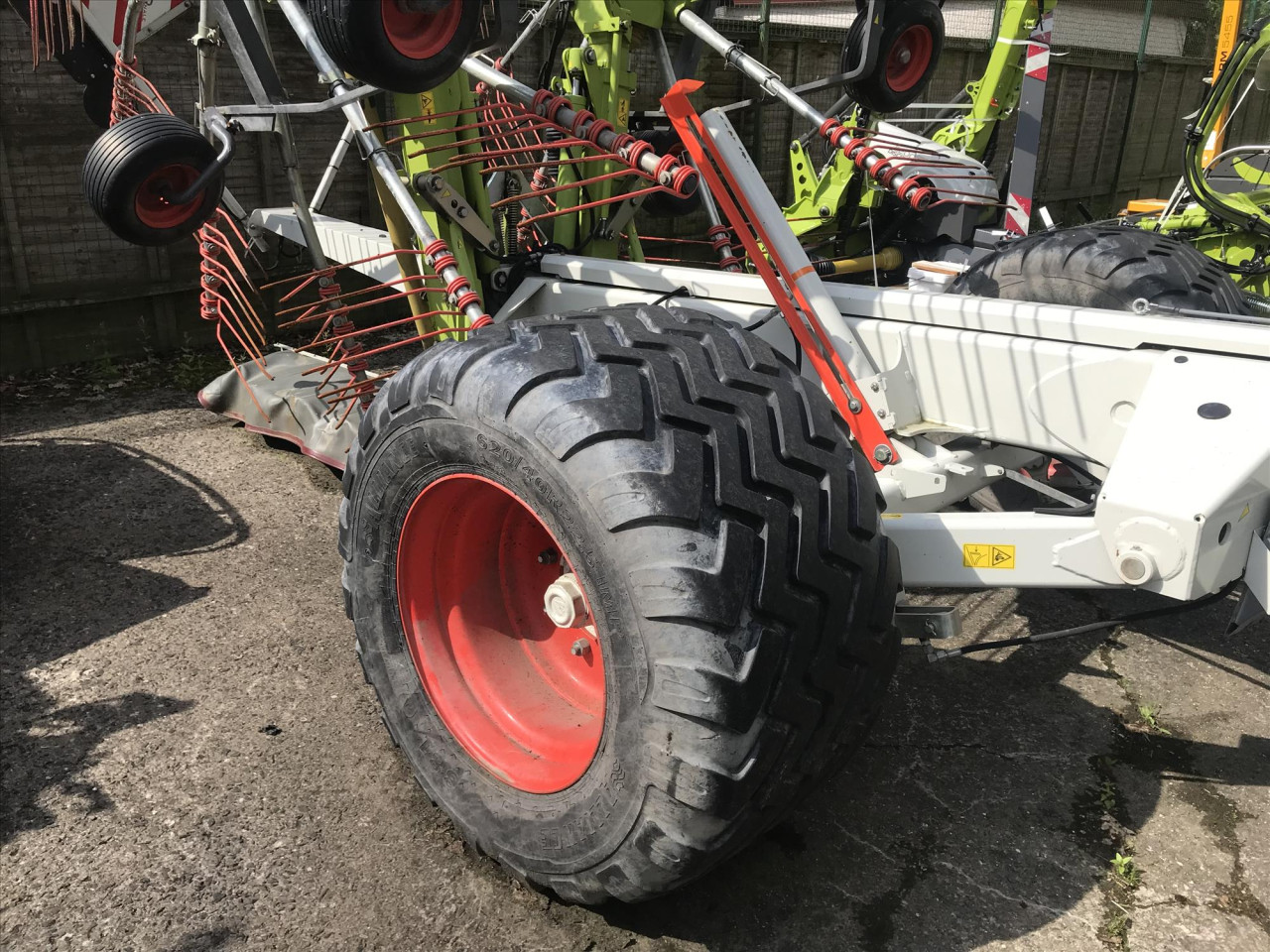 2303f411-15e1-4c98-a66d-aa9df6f9ef2f