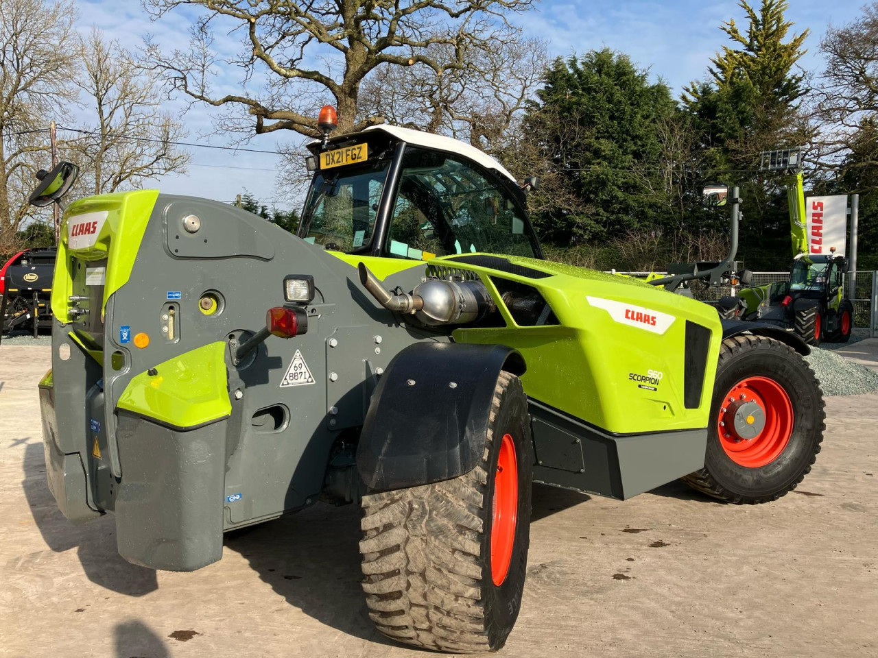 f2880b35-77f3-44ec-8671-52645b76170a