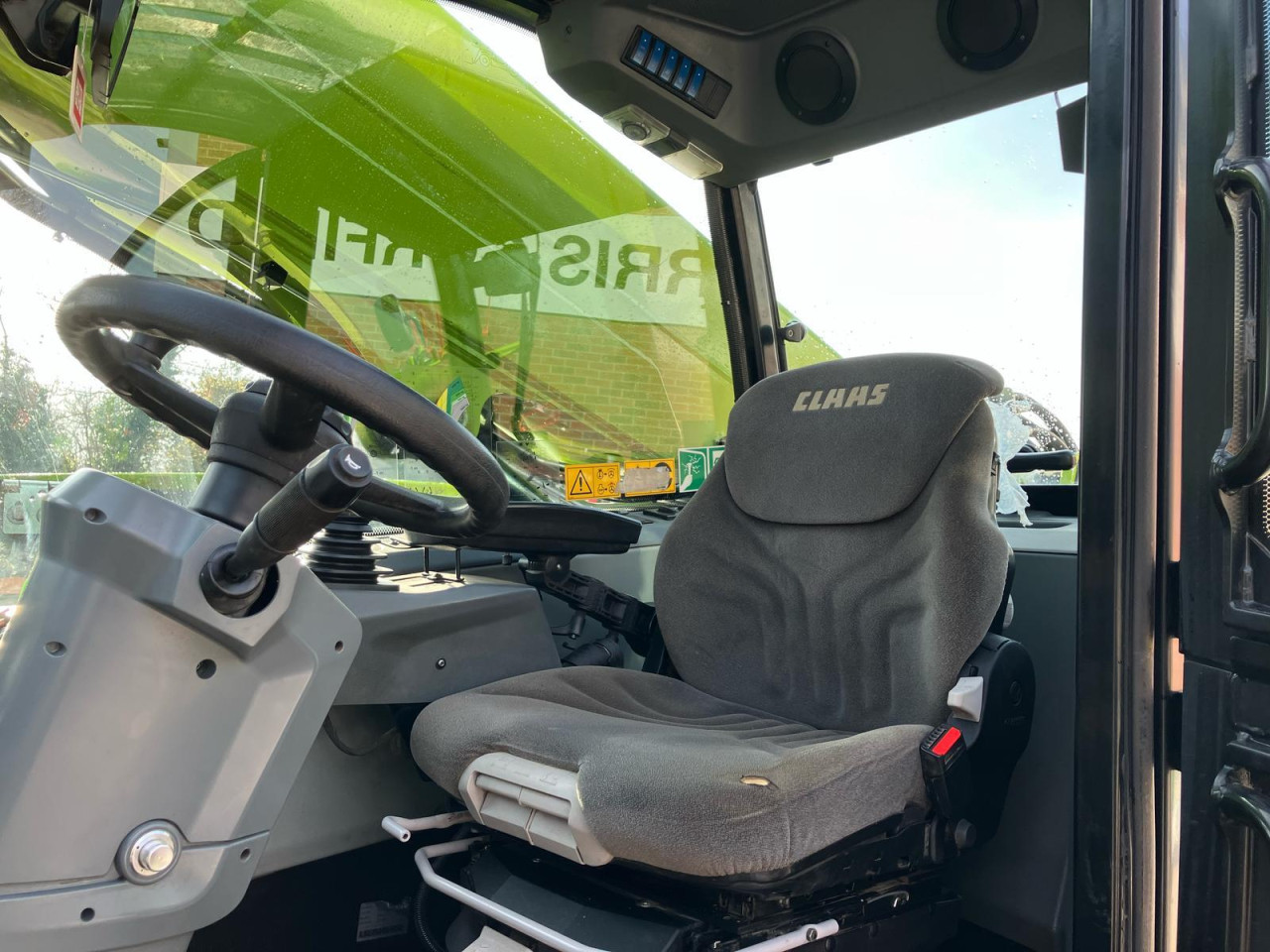 5865d24e-aba0-42db-9436-4d086de9df51