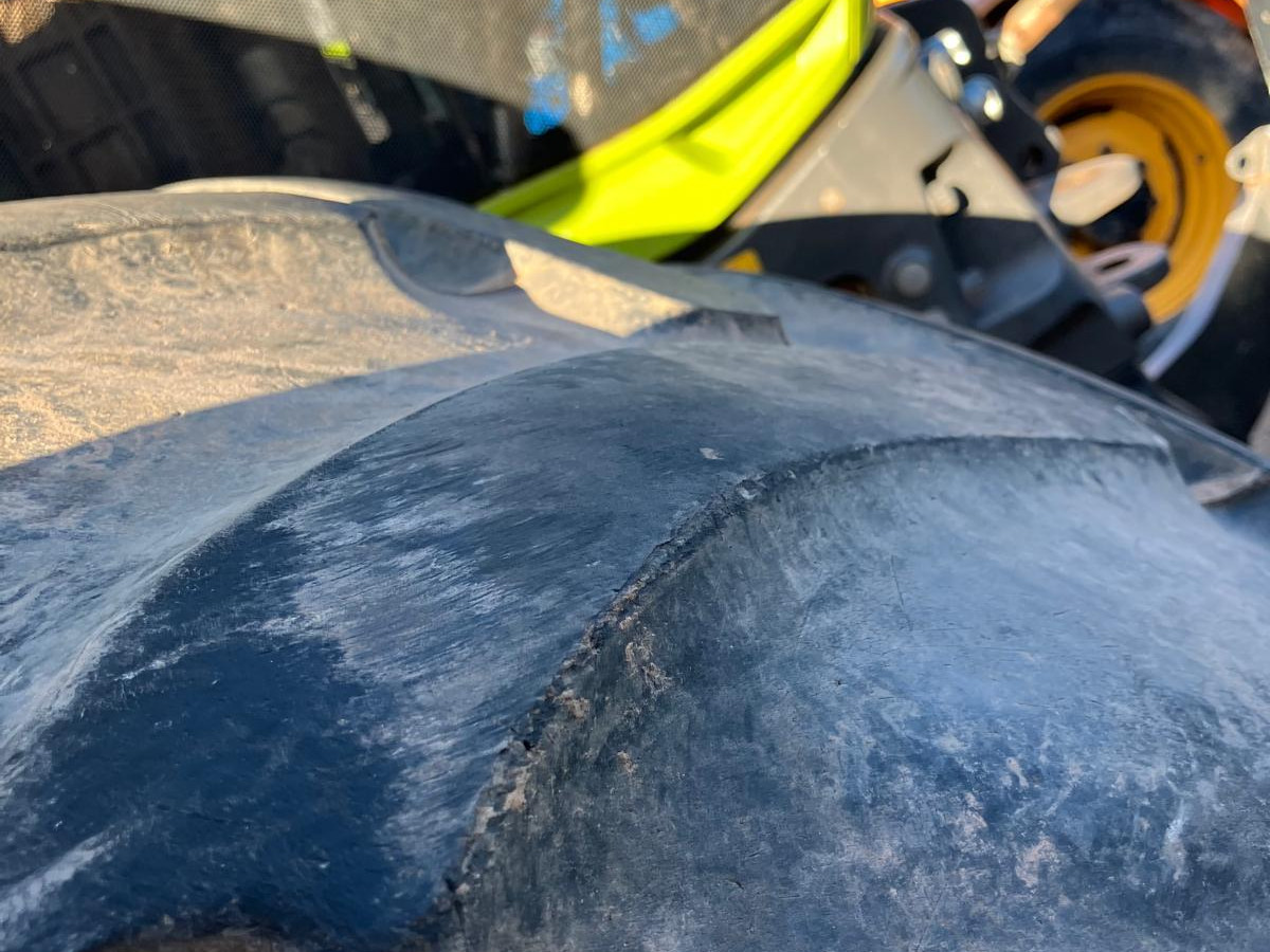 26dd2d5f-b763-4073-b2e7-35ace680d06e