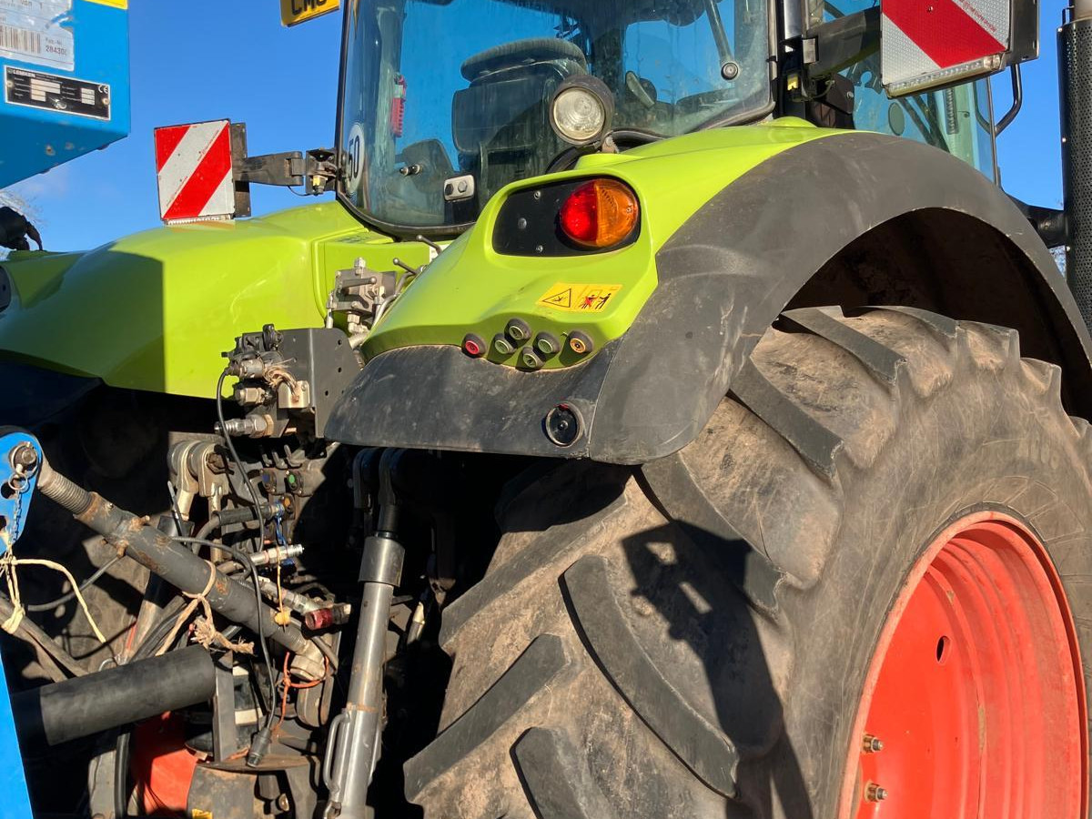 3b402381-29f0-438f-8e48-567b093b313f