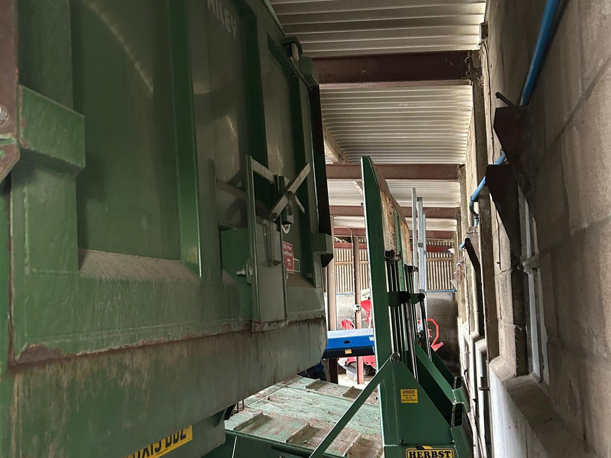 916aac82-372a-4d16-8b01-8a814b7401ef