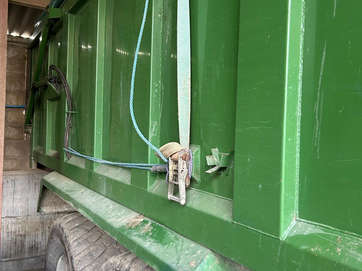 28c89b8d-c827-42f6-861f-b6e7d70faec1