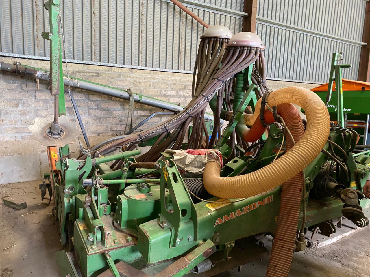 907fea6b-b97f-4976-b873-3c10d566d3ce