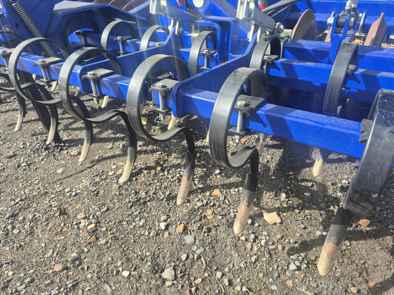 86964079-823b-471c-9efa-d10c6e1a917c