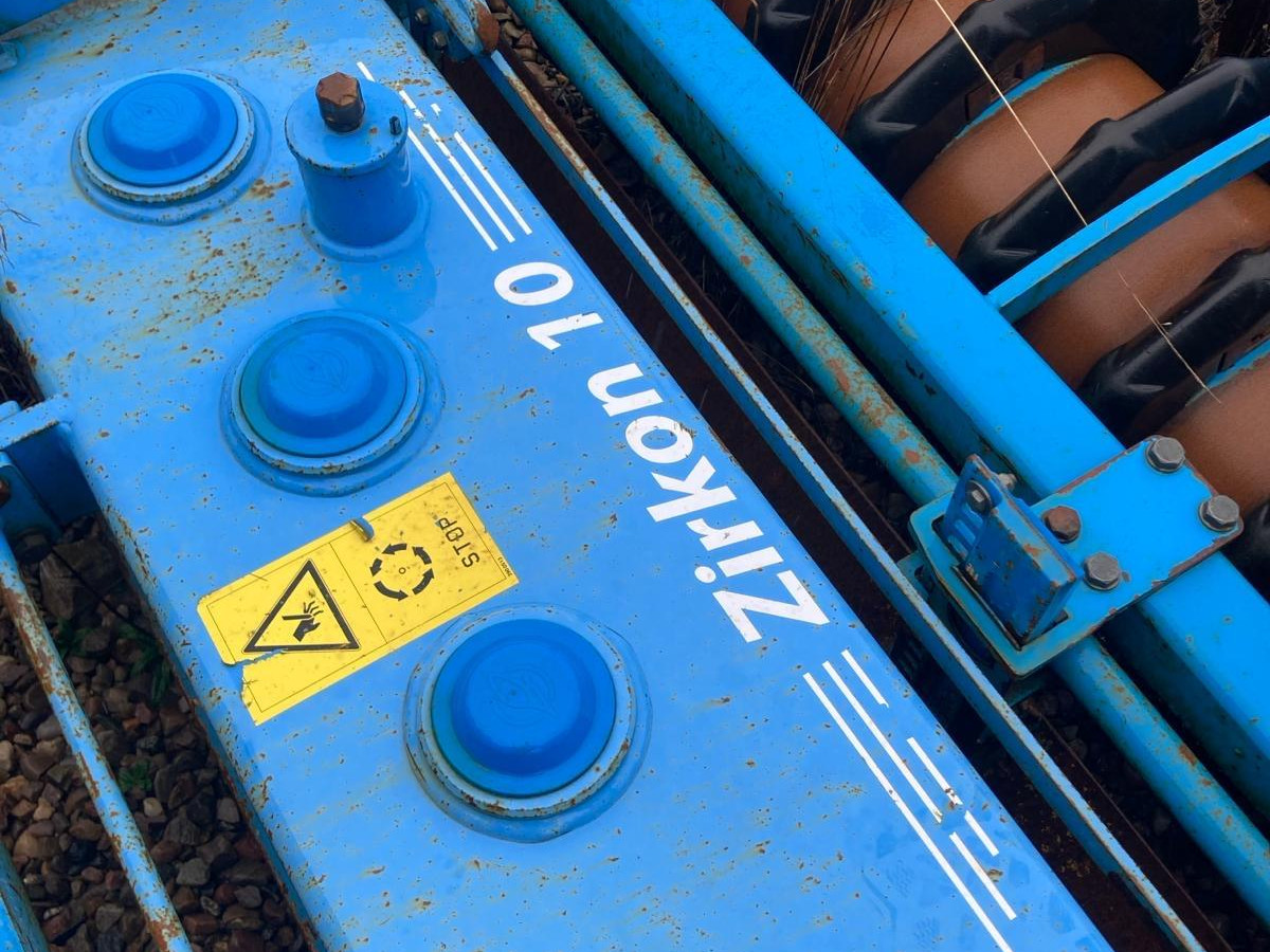 f6428162-d808-4c9a-bd85-99f499f60cd4