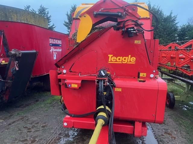 a77c455a-219e-49a5-b41d-3b85d6d1aa0d