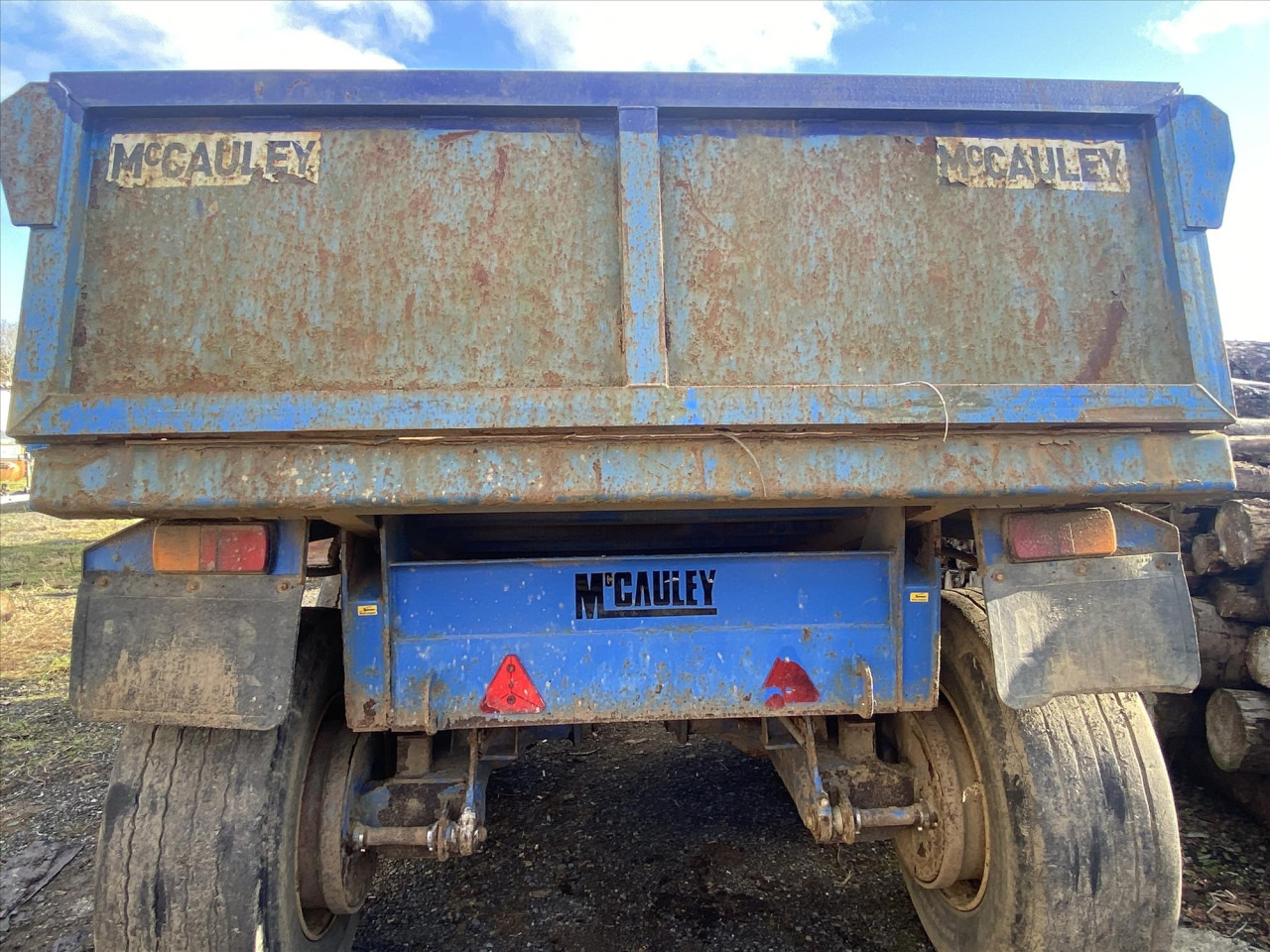 87a5fdf3-37e7-4db9-9c52-e3071e770c3a