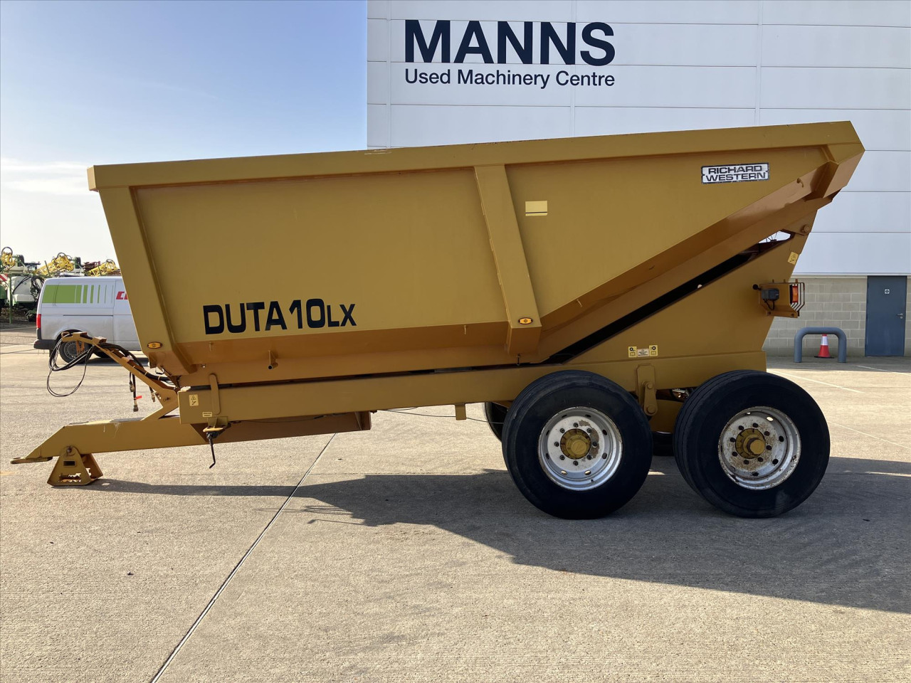 db79ec15-4199-448b-9831-7753319ca9b4