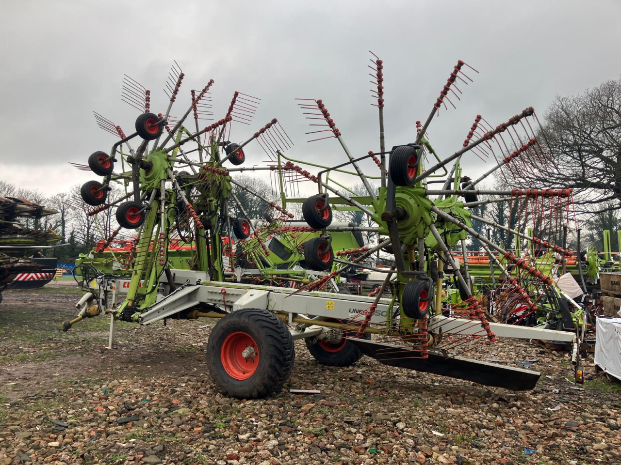 e0551648-f13d-425e-8fbf-f98b404ab07d