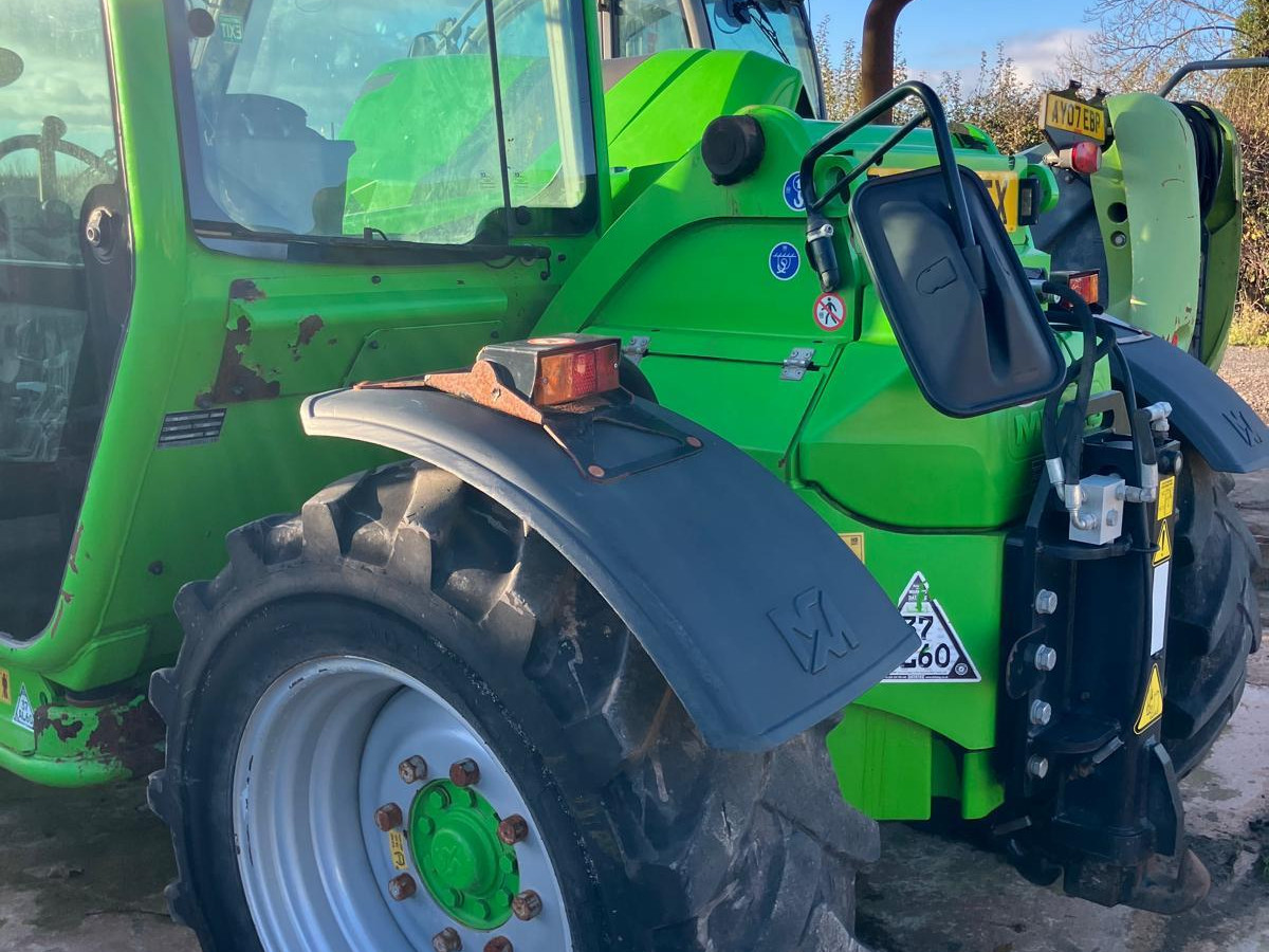 2c1dde15-a1e8-46f1-82c7-4a13d593730b