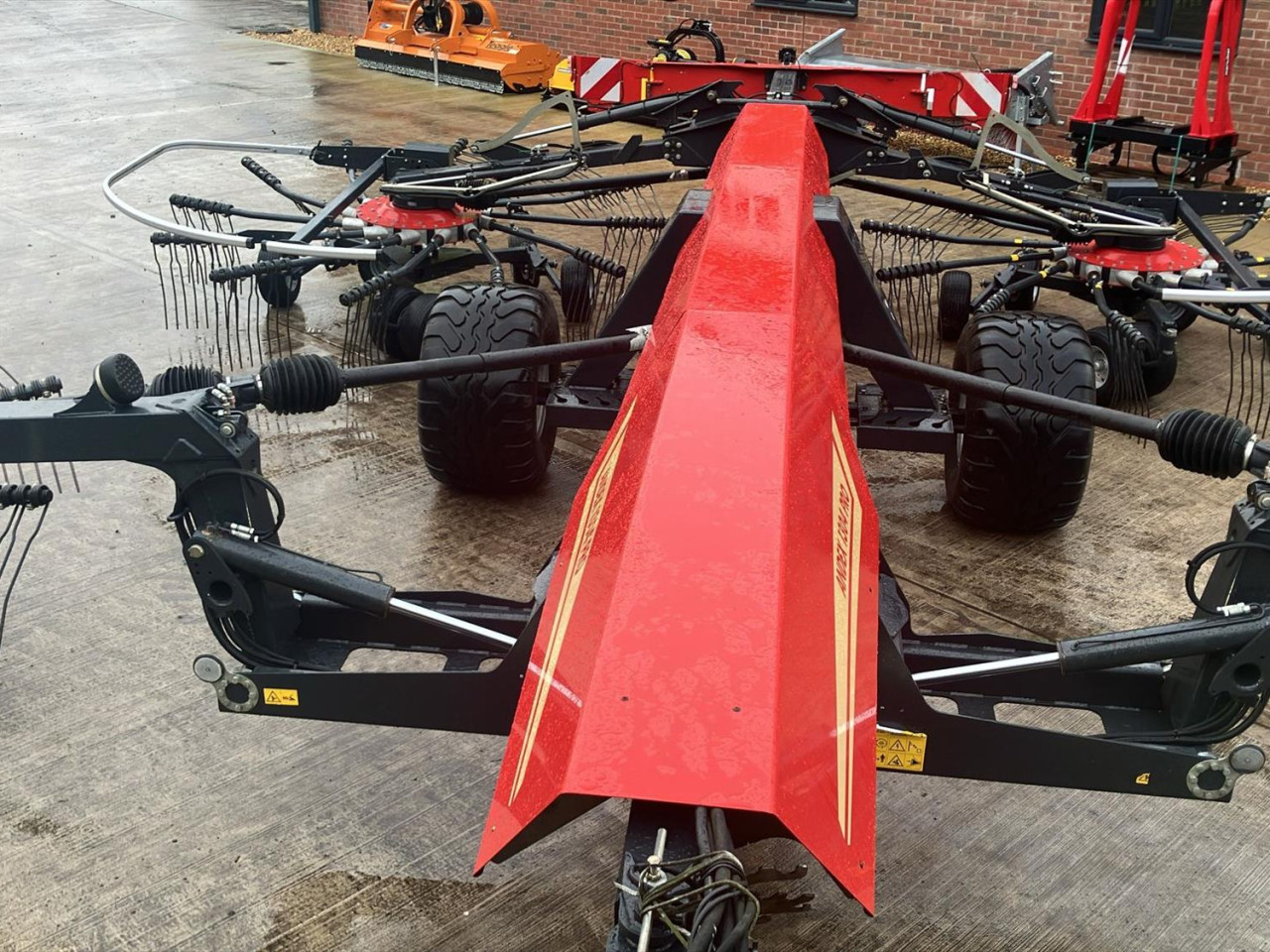 9b32f576-c818-4aa7-88ff-4a4f4a043f33