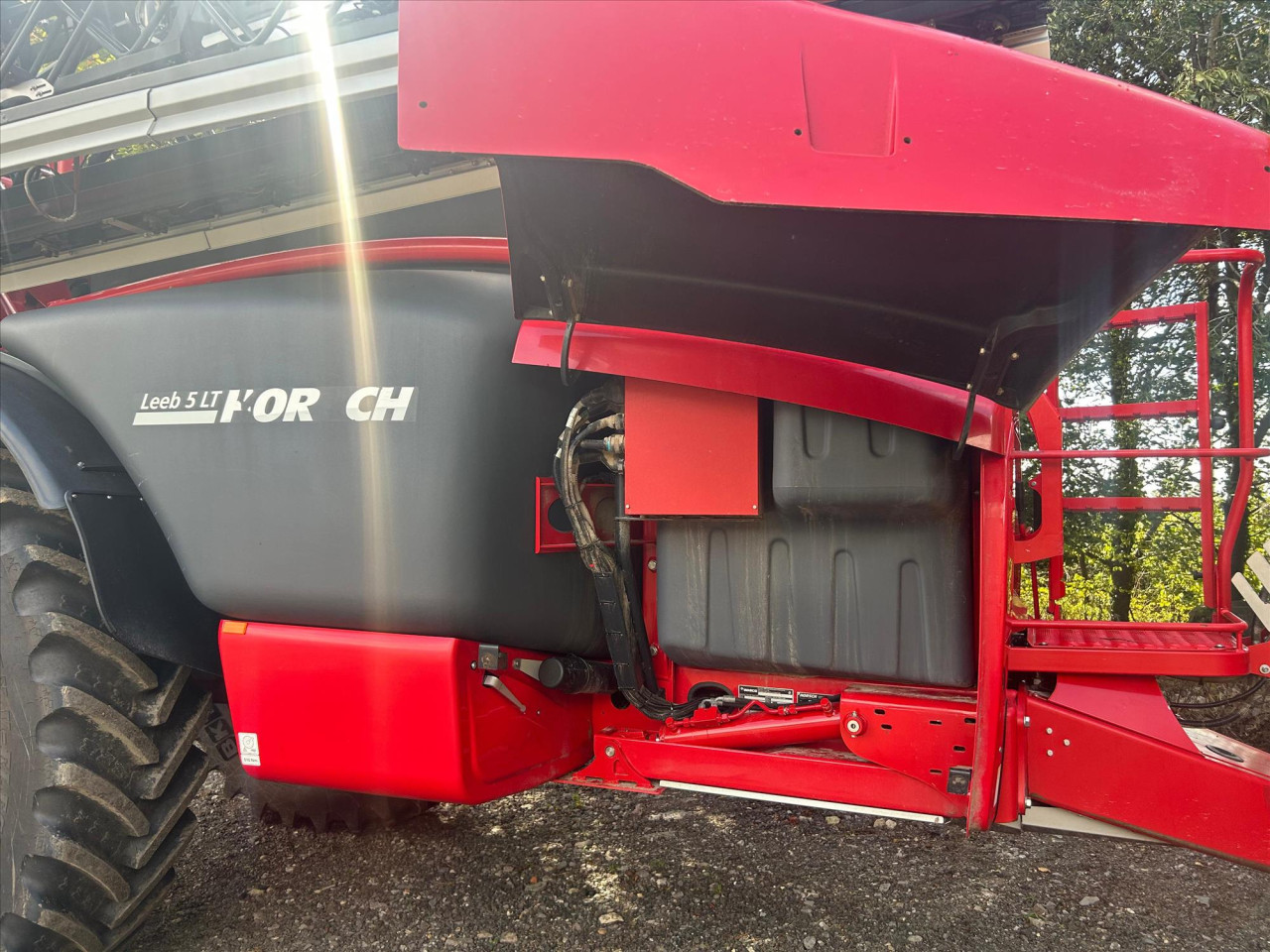 dfd4e18e-8e8f-484b-bb53-bed7b7001bff