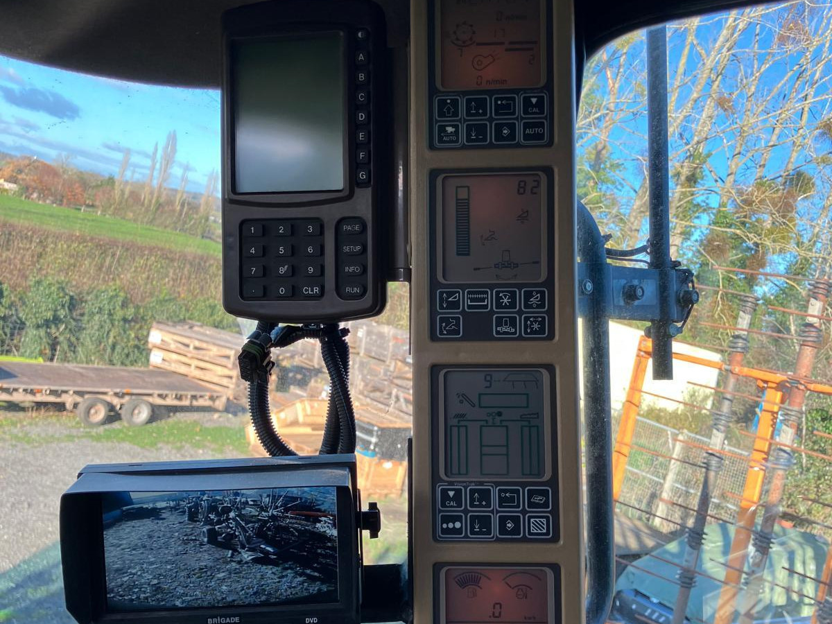 745cfb6d-067b-407f-8f59-8423cc3ffbe8