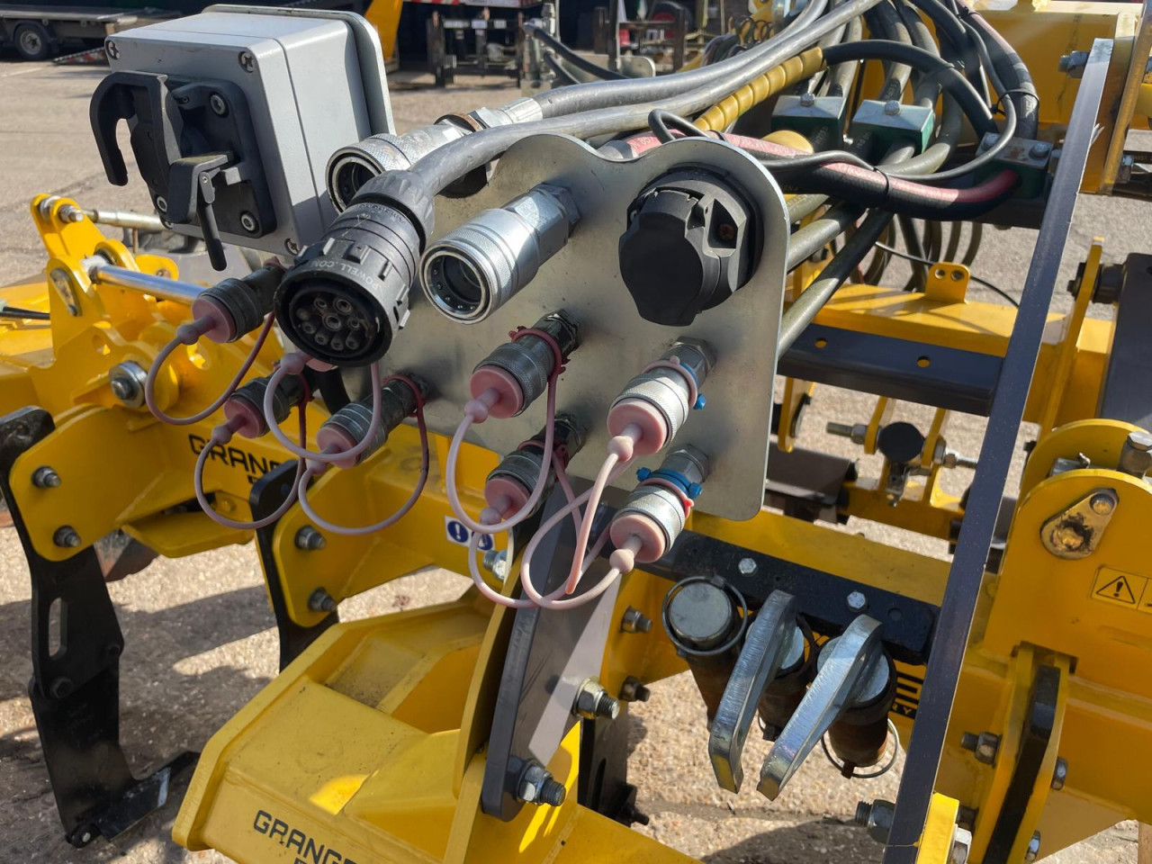 19b300b5-ae77-4f26-bd9f-e6e52425d732