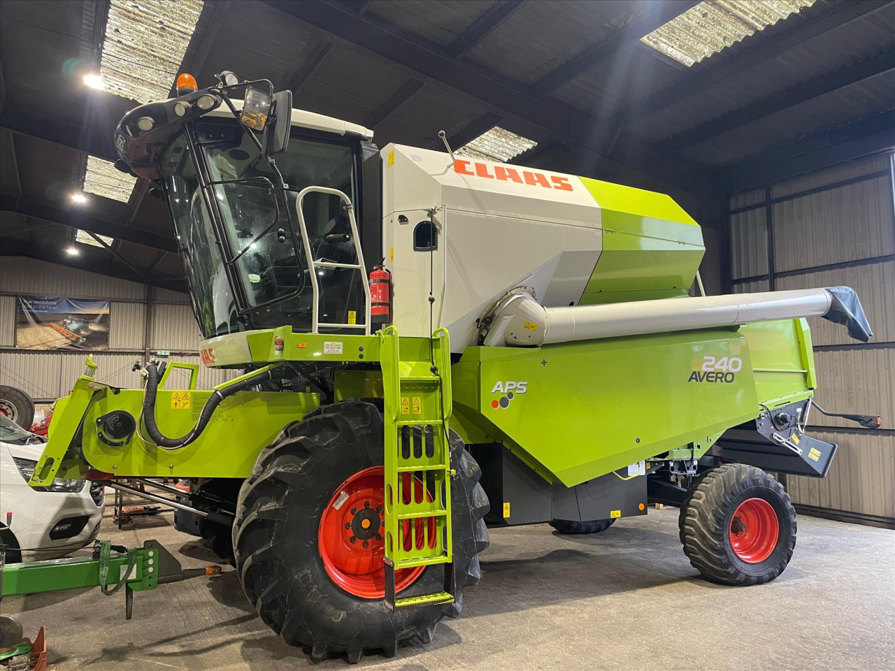 82815721-2208-49eb-b08c-8808793d1f7e