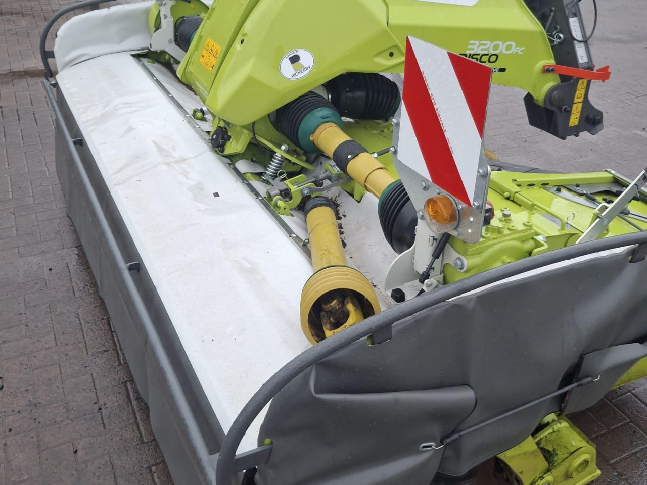 96254623-9316-4d17-83ee-3b2b0b41284c