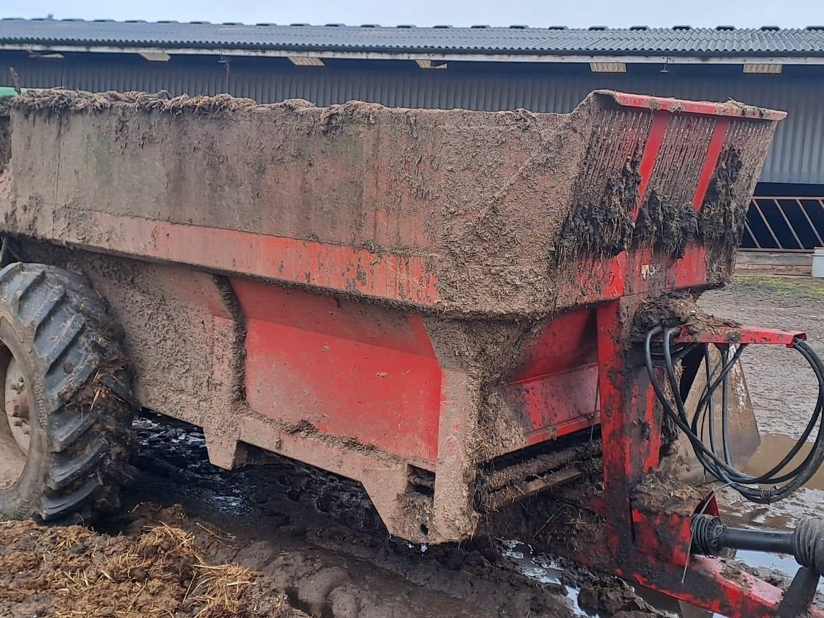 6a0d54f7-bf74-43ea-8a1c-ce8d1444c577