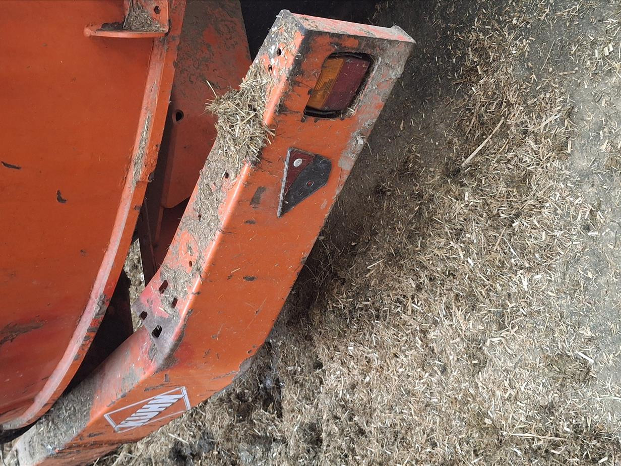 222bfc4e-d3e9-443f-8349-8a77d1eab0cd