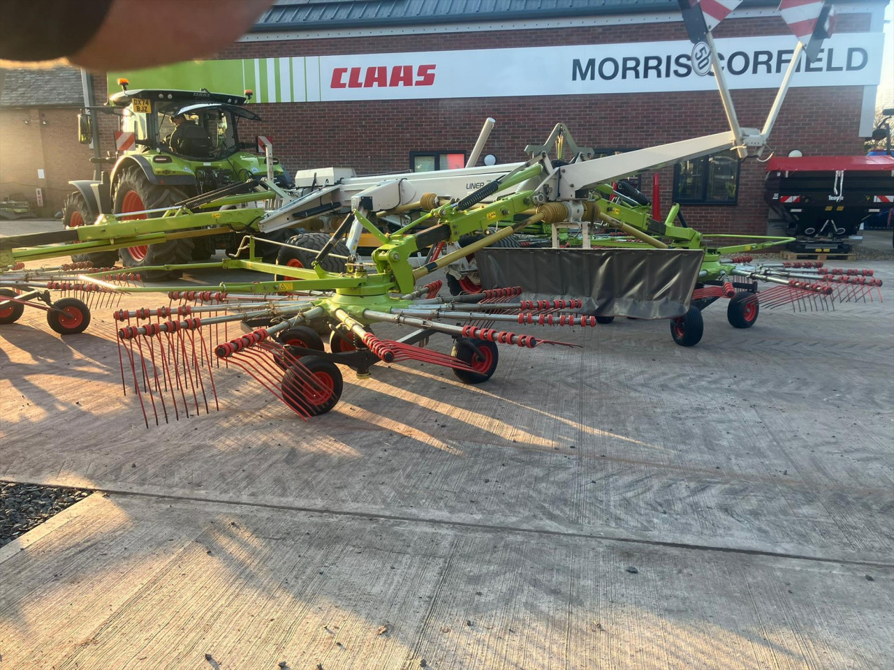 806a62ac-c18e-40f7-b9ac-5c215a5b4d7a