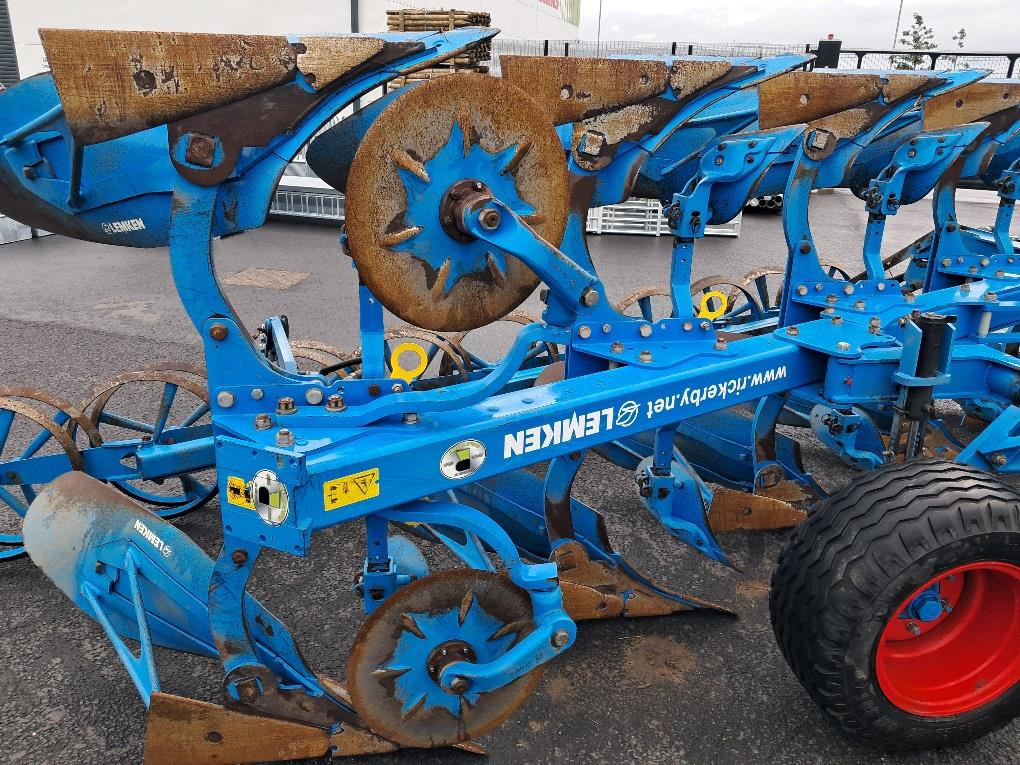 f5ef2e9e-0f17-4130-b527-55b9306a444e