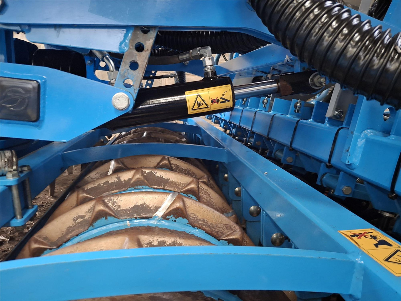 62b0deff-8f18-4793-a045-610fe968f179