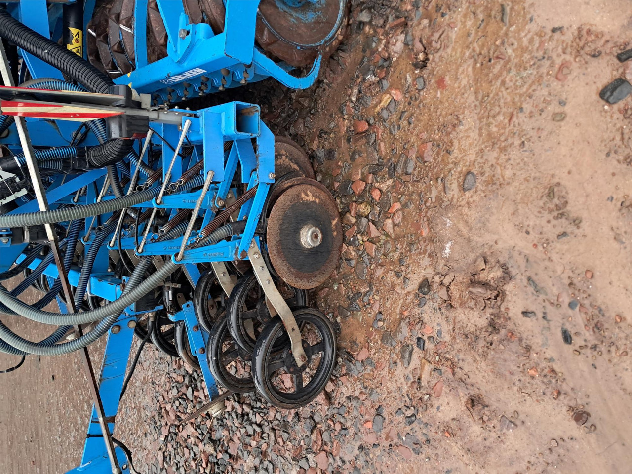 fd708899-56f2-4693-b894-02b9bf5292b3