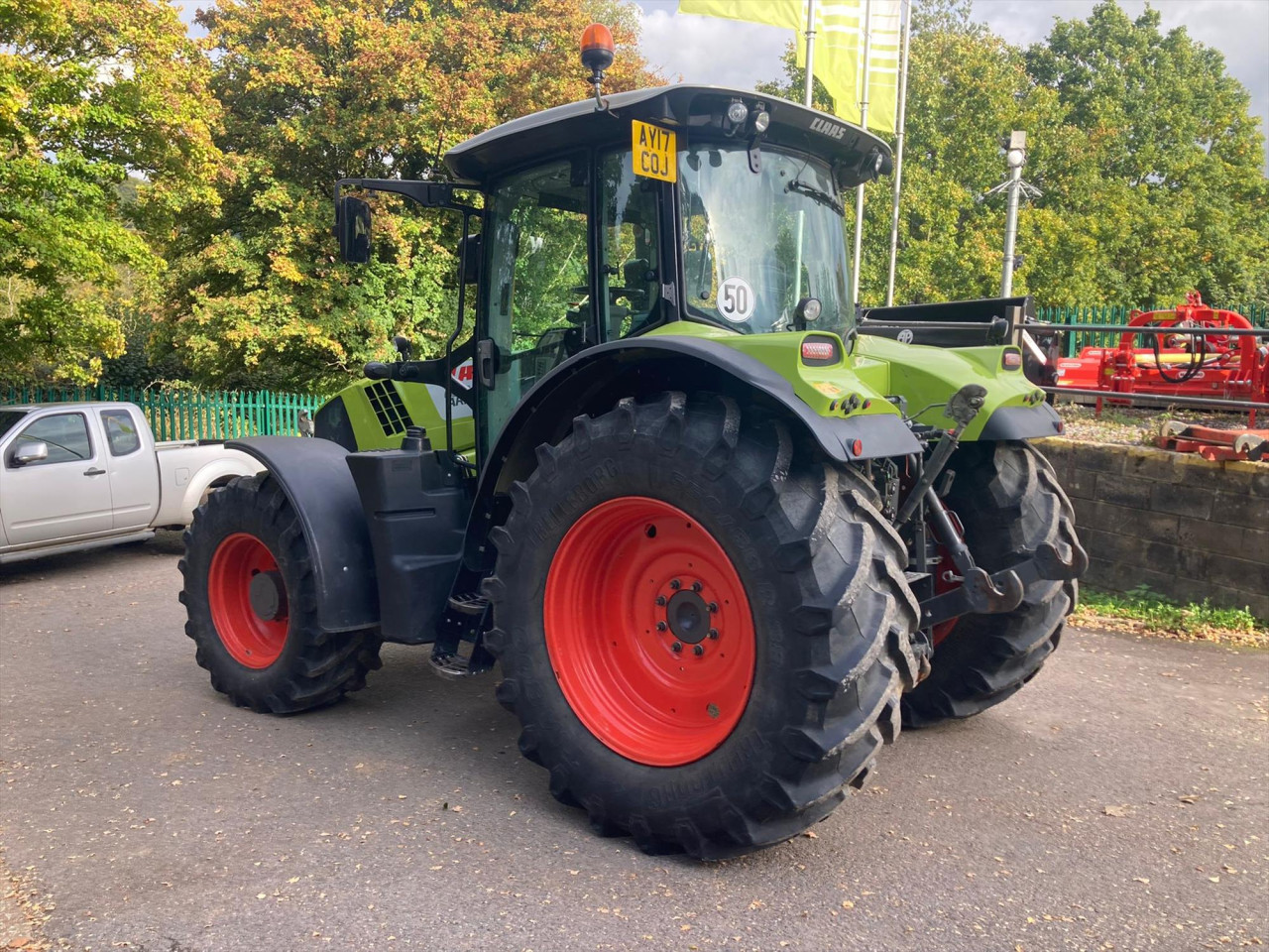 Claas tractor for sale in Luton, Bedfordshire — photo 5