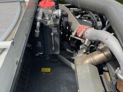 c85b3cd0-80f4-49ff-94bb-17218a85275d