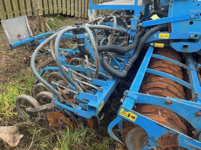 c4ae1343-c0c9-4a51-b2e7-c4092753051f