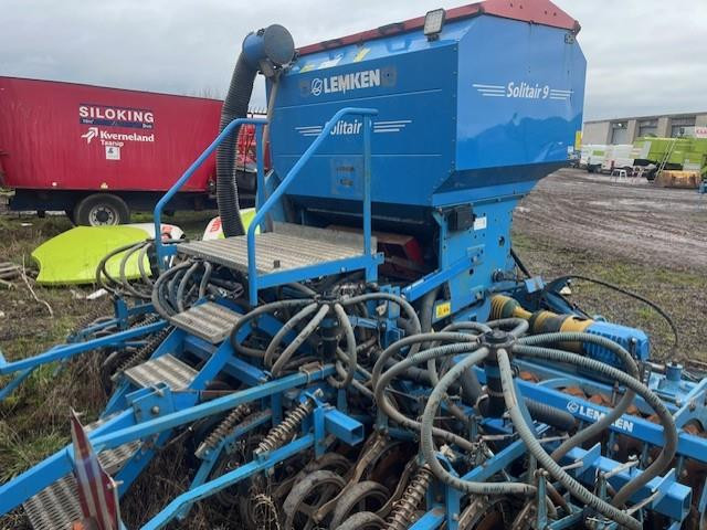 58f86293-143a-4c55-a82d-8633c718b31f