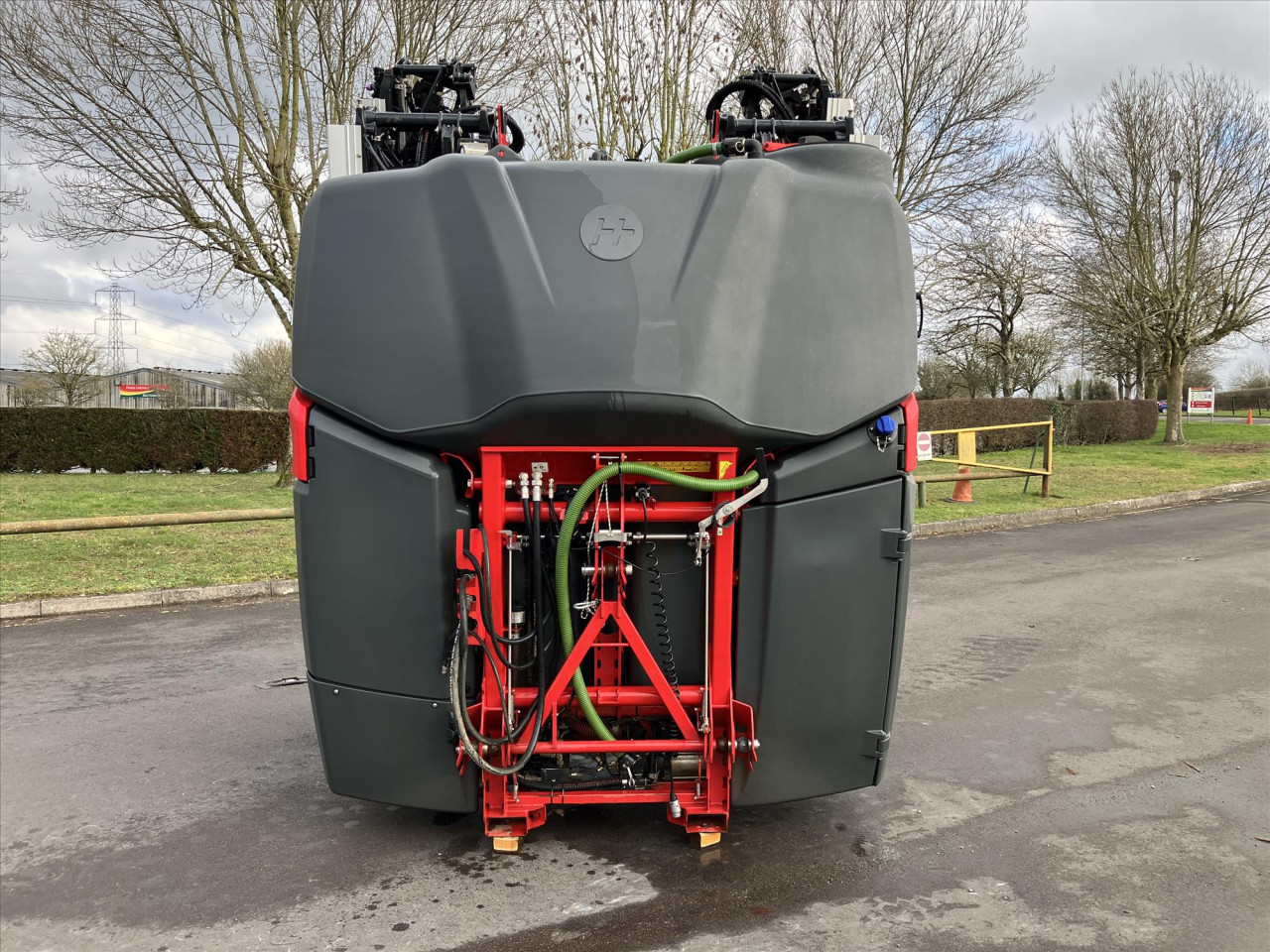 cb993e9c-1100-4b9b-b0bf-cae887d5d0d7