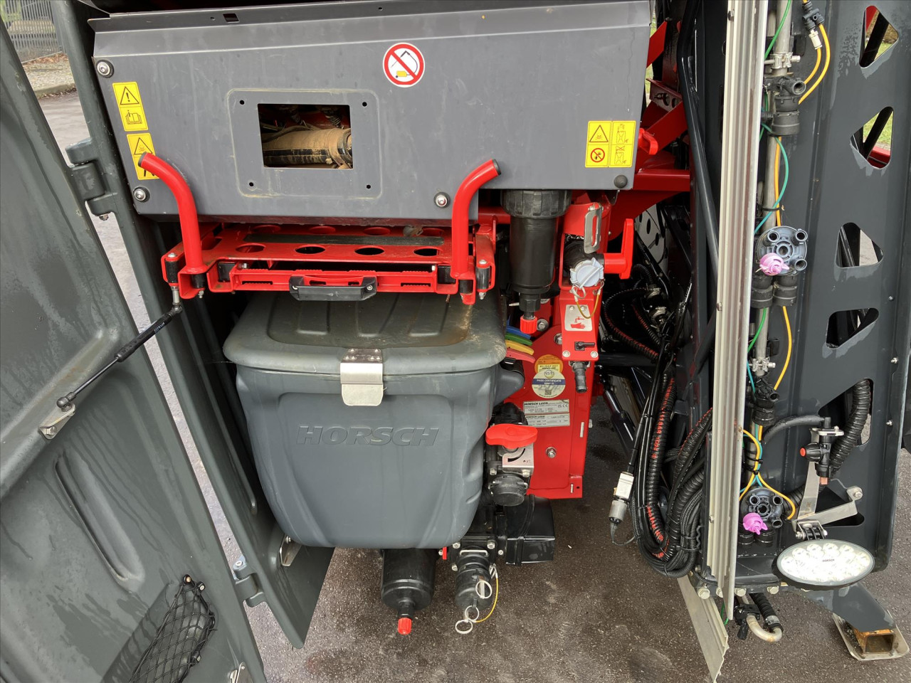 17a668fb-8d17-4106-9c16-bd4f965b2d30