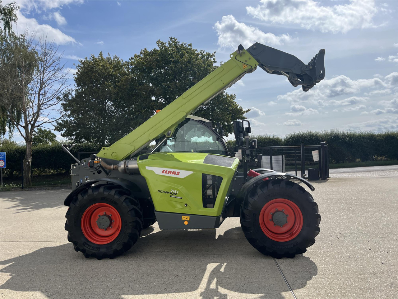 17aed8bb-5a3c-49c4-a9cb-5b3e33351751