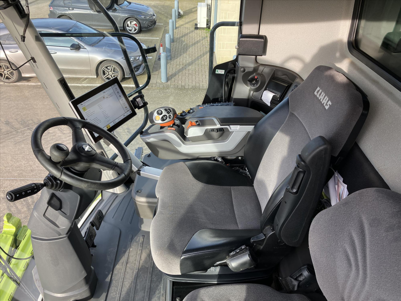 a7865fef-d8fa-4d3a-b532-3251c875a5f3