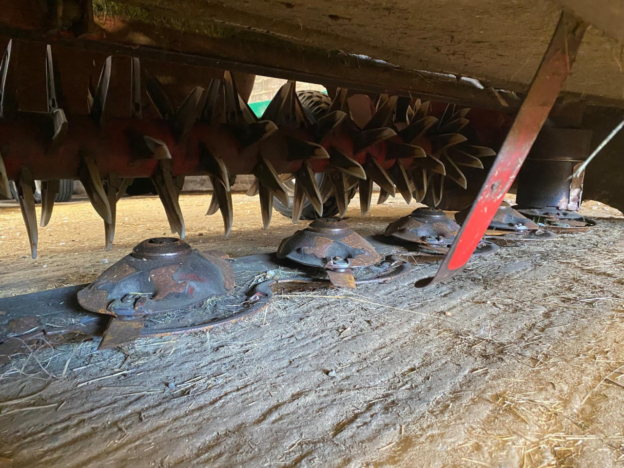 fb98bba4-c64b-4fec-bbaa-e829250fcba5