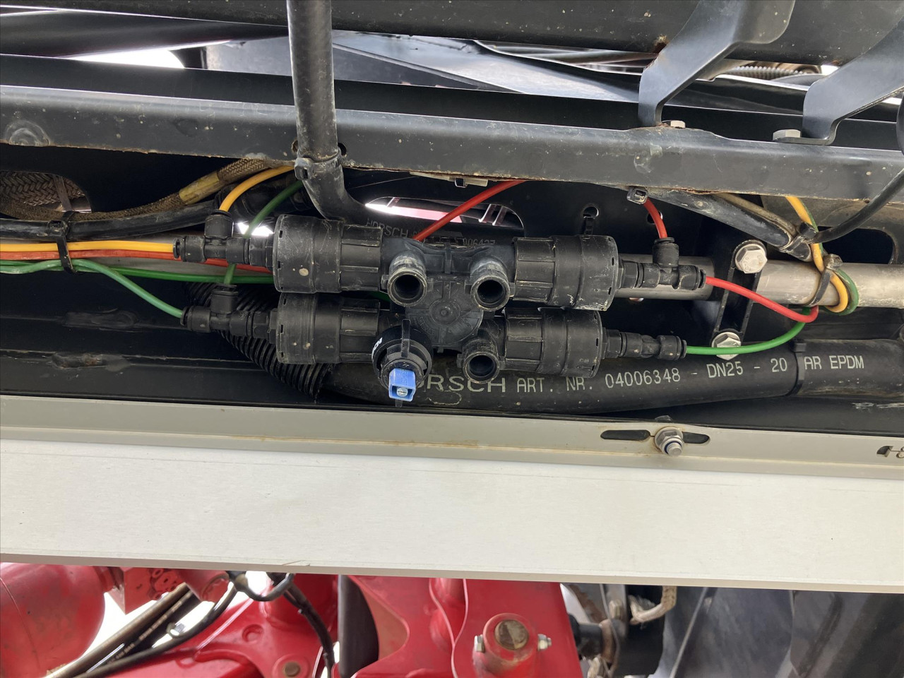 bd2d3ed3-97d8-4f20-8b7b-5a4197d4c4a0