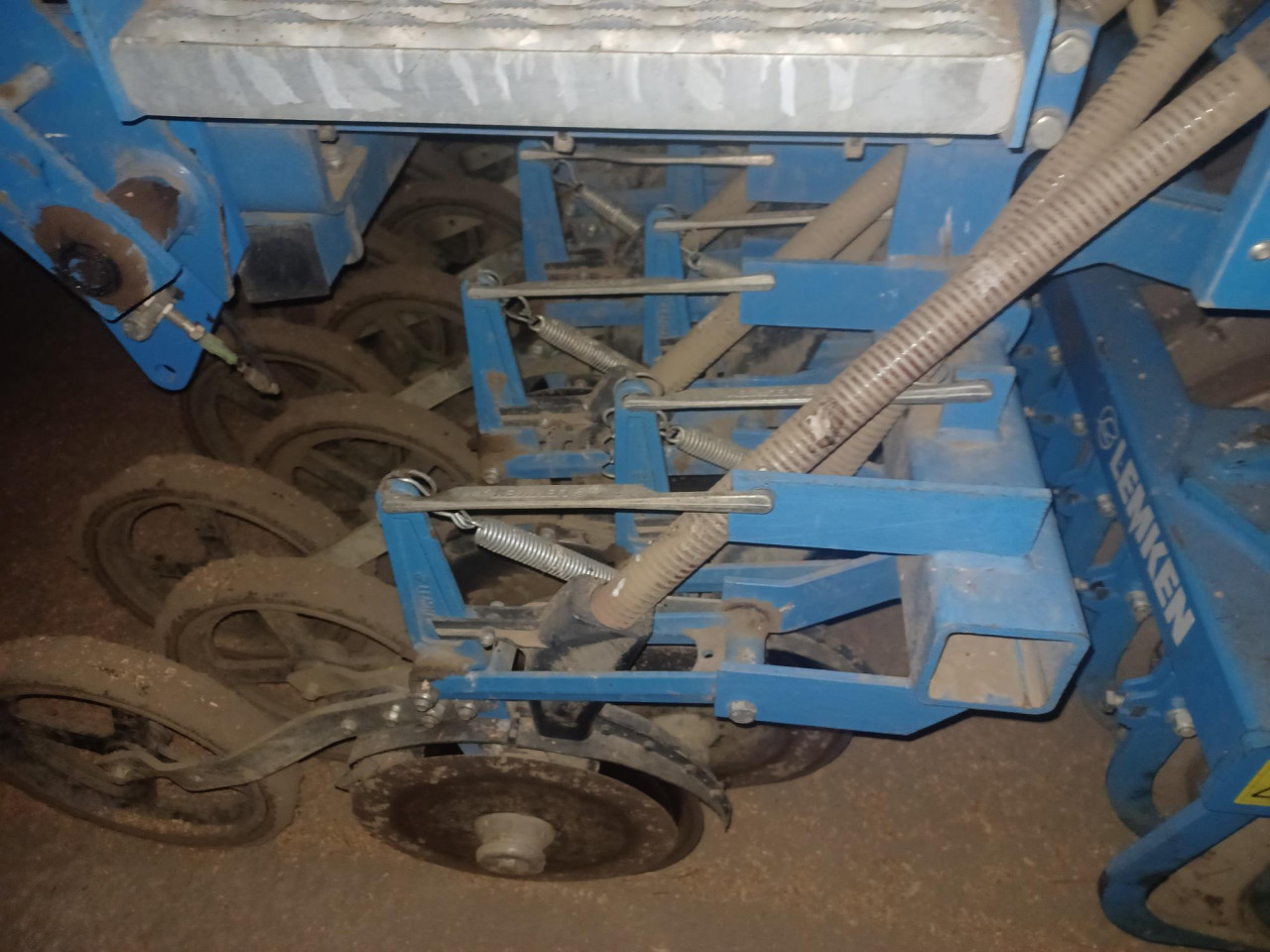 e7c27fd9-844f-4886-8bd5-bffdaaa81277