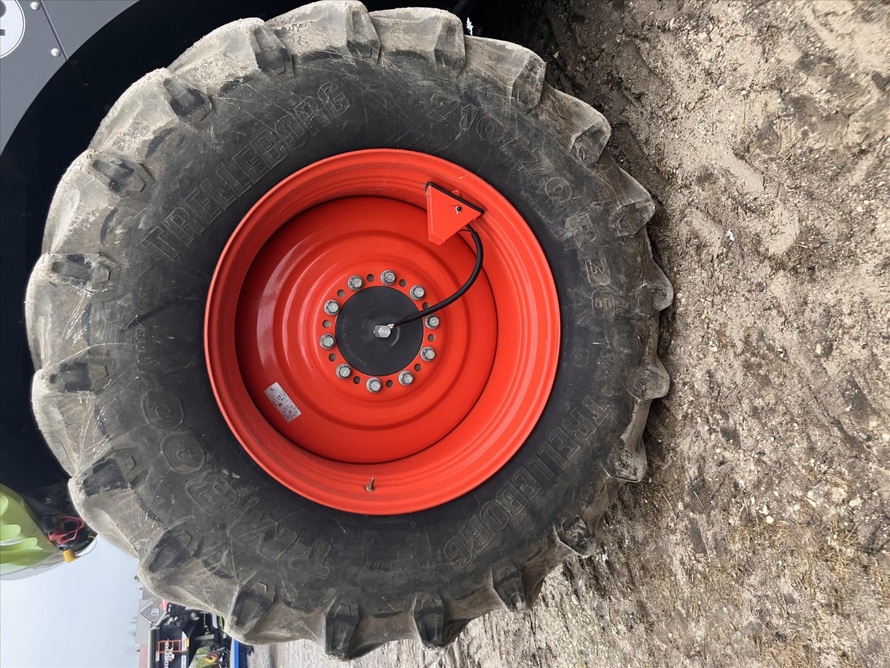 e33ab9d9-a0b9-4a2b-943c-8b1c0986a581