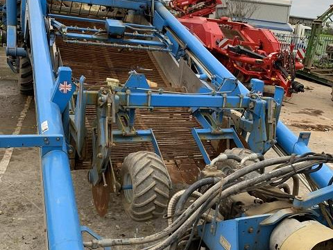 a560a17b-aa8f-4b33-97ba-ea8fa3ea5158