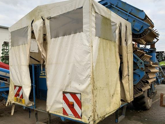 95b26afd-6b01-4903-9e84-122919bec44d