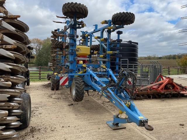 Farmet FANTOM PRO 800 other for sale in Luton, Bedfordshire — photo 3